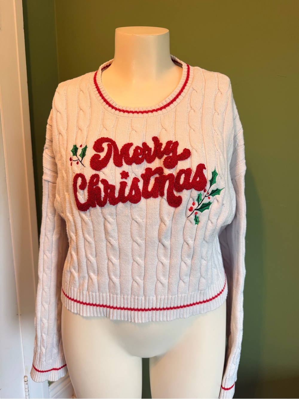 Women’s White 'Merry Christmas' Cable Knit Sweater